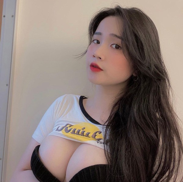 Sở hữu vòng một 1m, nàng hot girl Việt khiến fan điêu đứng với màn khoe nội y nóng bỏng - Ảnh 8.