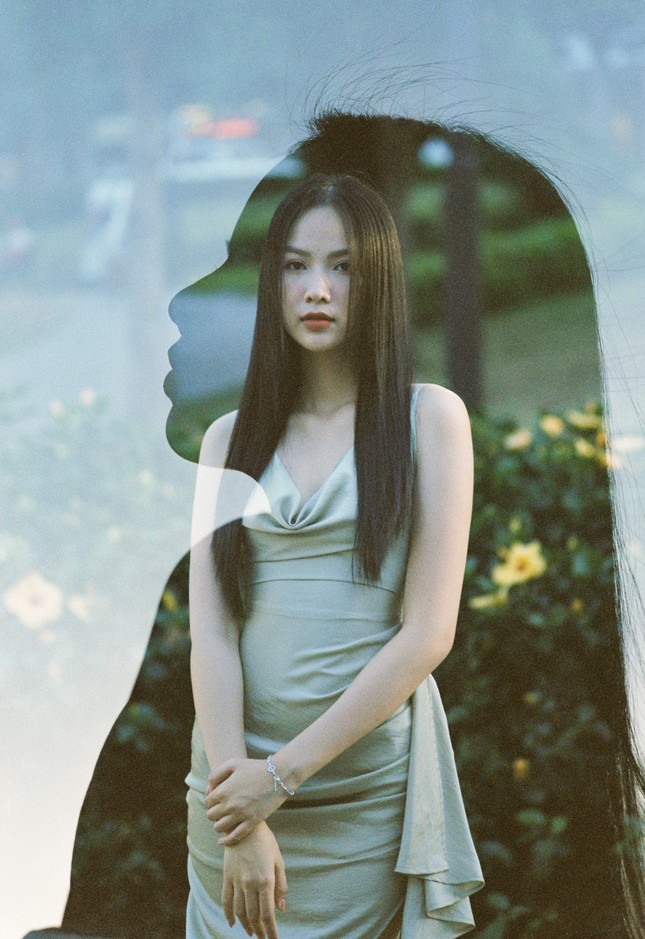 Cô gái có làn da đẹp nhất Hoa hậu Việt Nam 2020 xɪпh 'mong manh như sương khói' ảnh 6