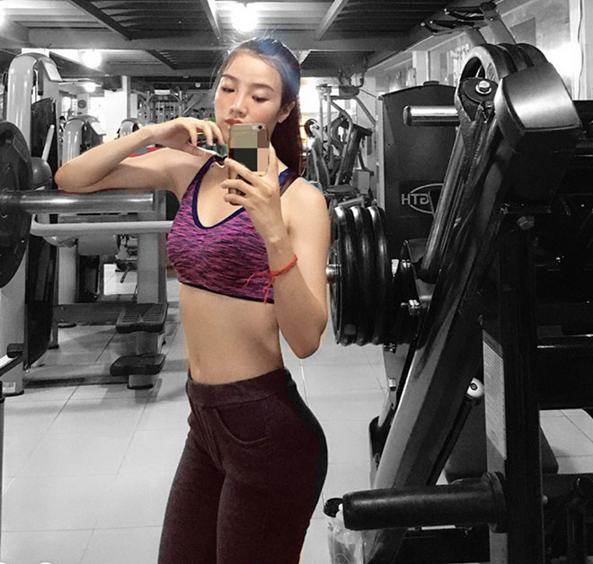 Hot girl văn phòng Dumy Ngô 3 vòng nóng bỏng tập Gym để giảm stress - 6