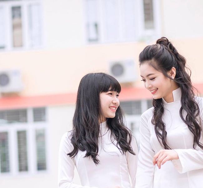 Những thiếu nữ Việt xinh đẹp, nổi tiếng sau 1 đêm nhờ mặc áo dài trắng - Hình 10