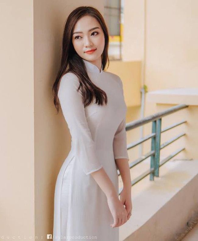 Những thiếu nữ Việt xinh đẹp, nổi tiếng sau 1 đêm nhờ mặc áo dài trắng - Hình 12